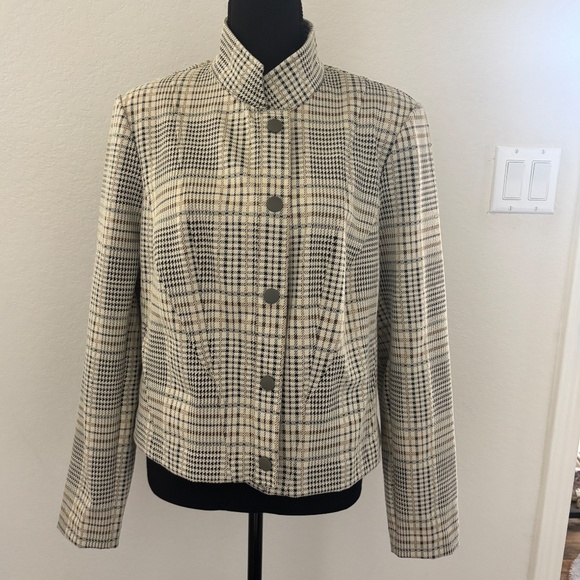 CAbi - Travel Jacket & Skirt Set - Picture 4 of 16